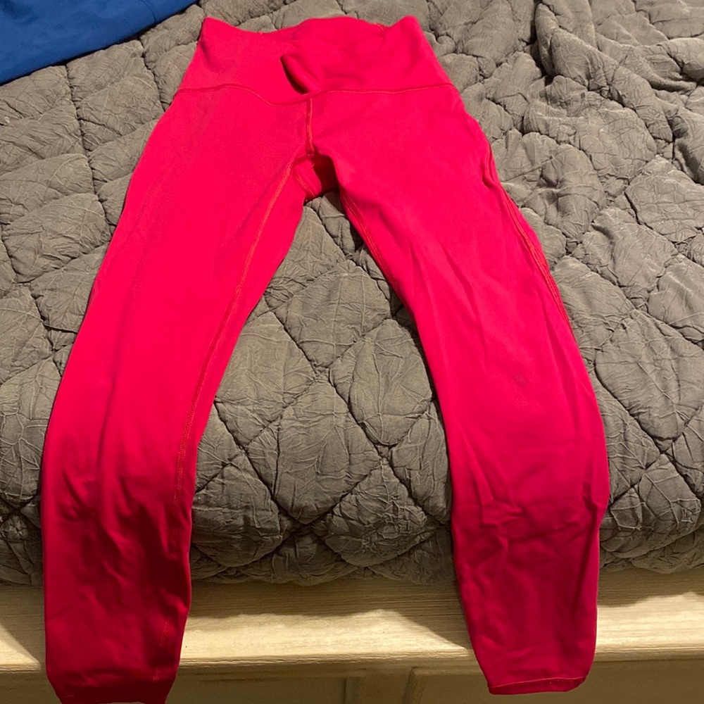 Lululemon size 4 25in inseam leggings